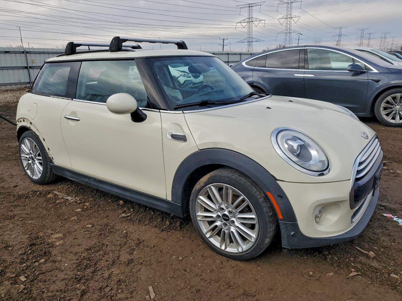 2018 MINI Cooper VIN WMWXP5C57J2D71953 photo 4