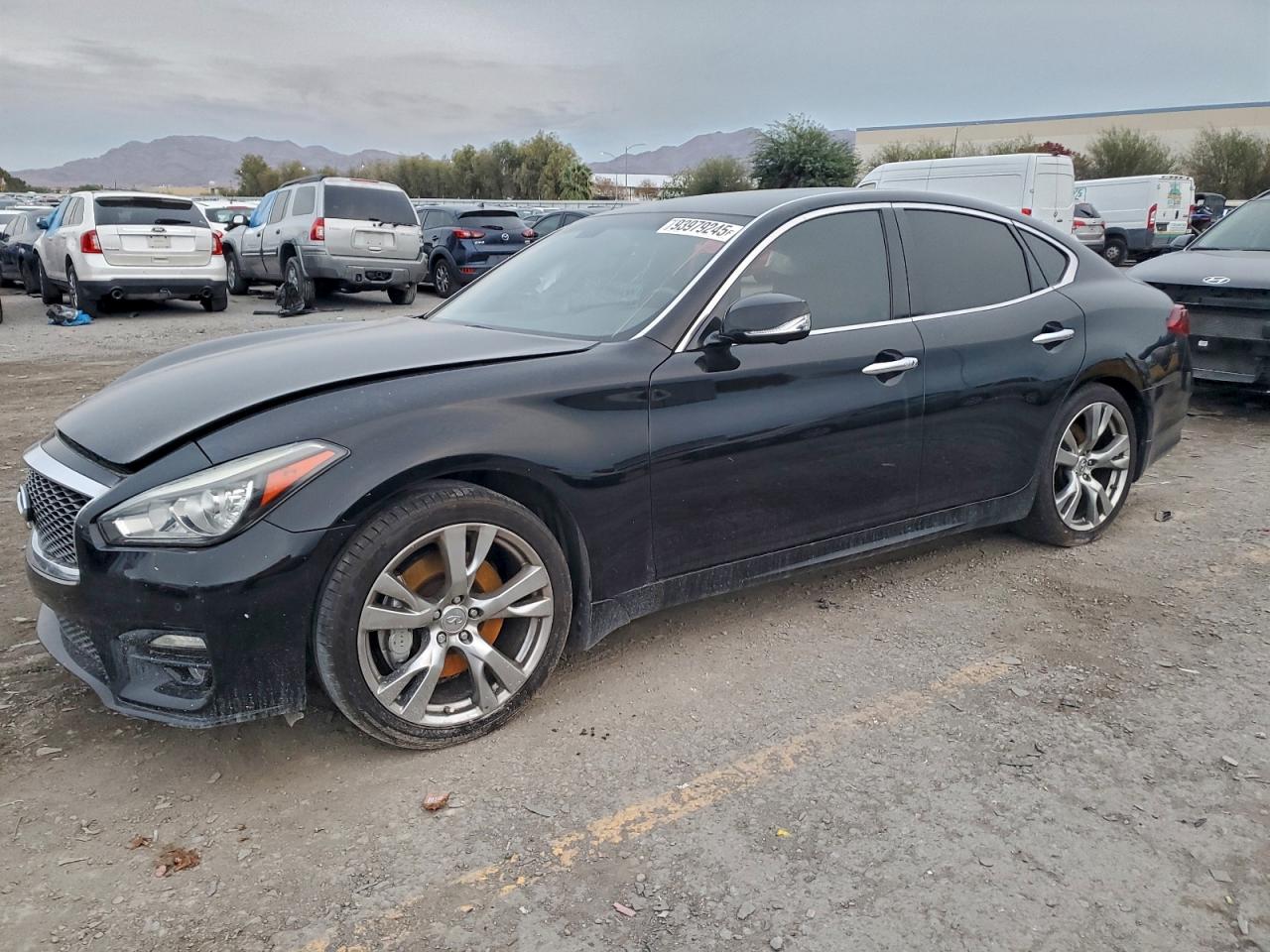 2017 Infiniti Q70 VIN JN1BY1AP9HM740768 photo 1