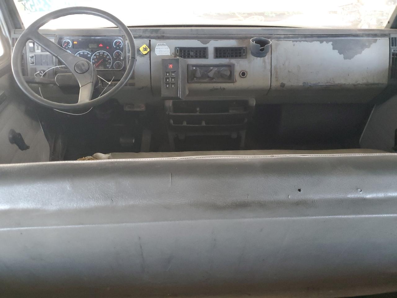 2002 FREIGHTLINER All other VIN 1FVABPAK62HJ84456 photo 8