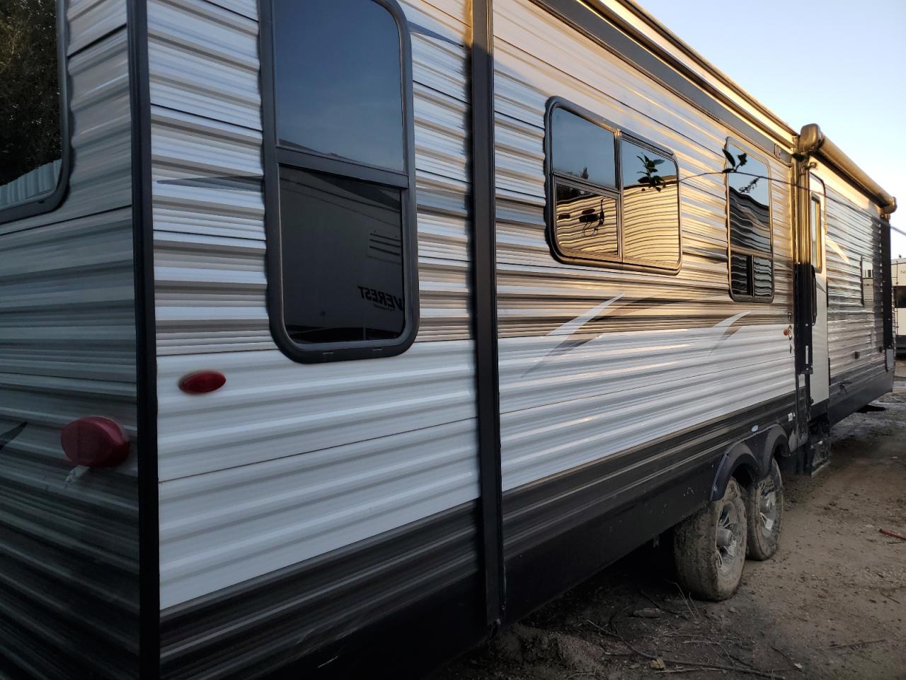 2018 JAYCO Jayco VIN 1UJBJ0BT6J1T20061 photo 4
