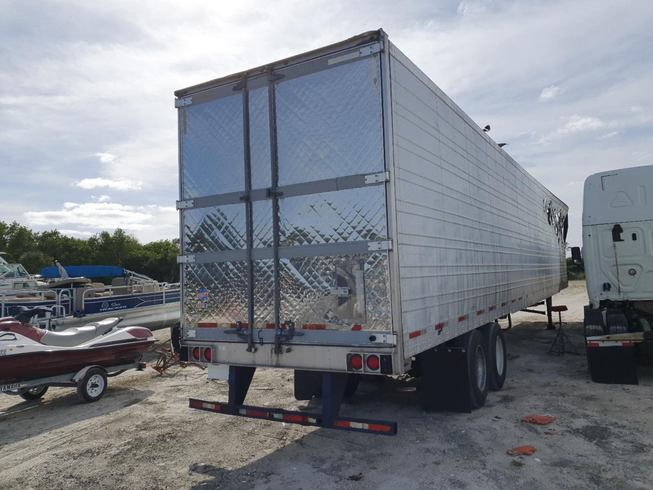 2016 UTIL Utility tr VIN 1UYVS25309M761519 photo 4