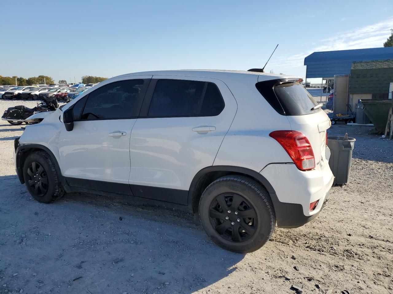 2019 CHEV Trax VIN 3GNCJKSBXKL169637 photo 2