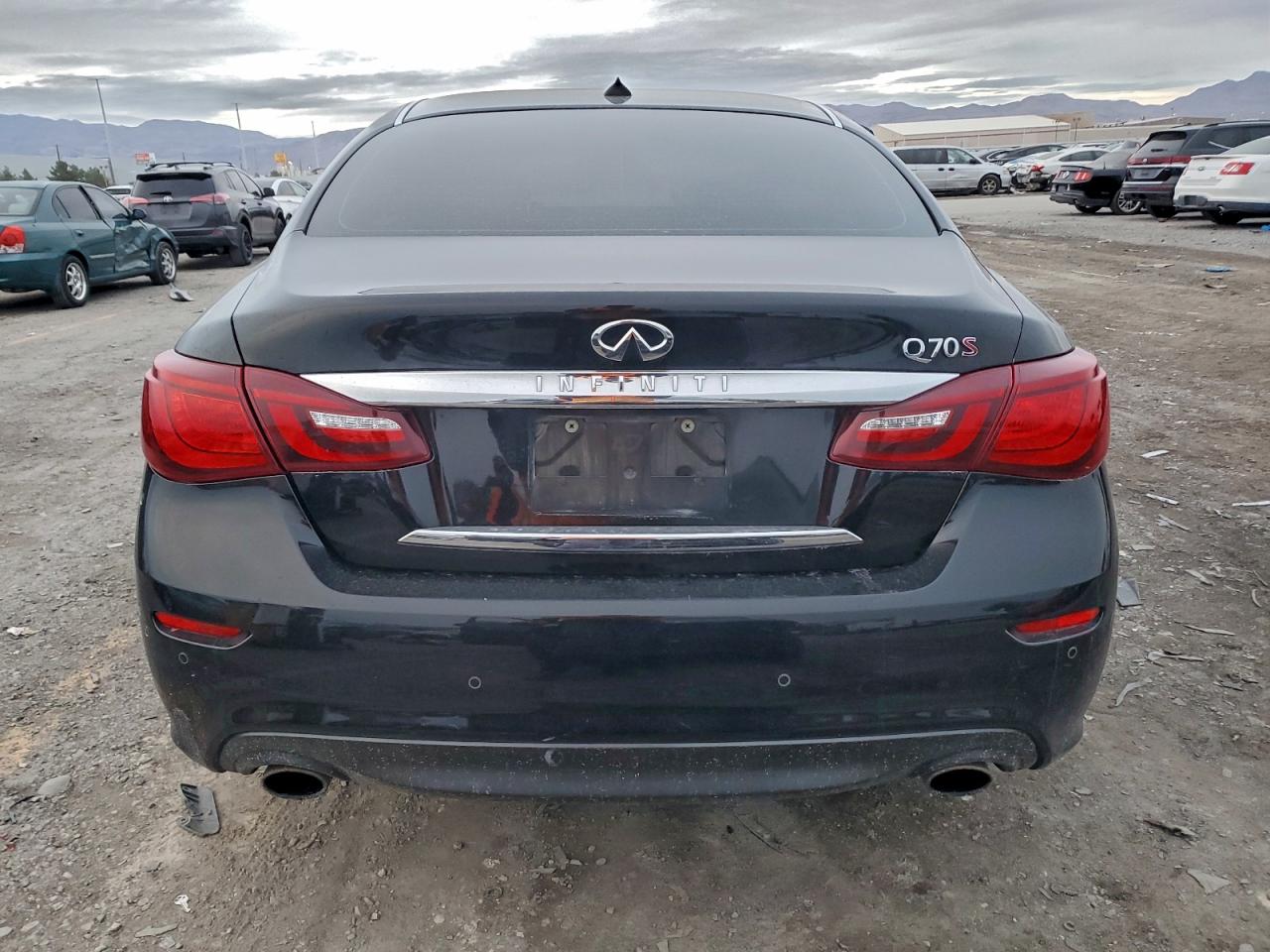 2017 Infiniti Q70 VIN JN1BY1AP9HM740768 photo 6