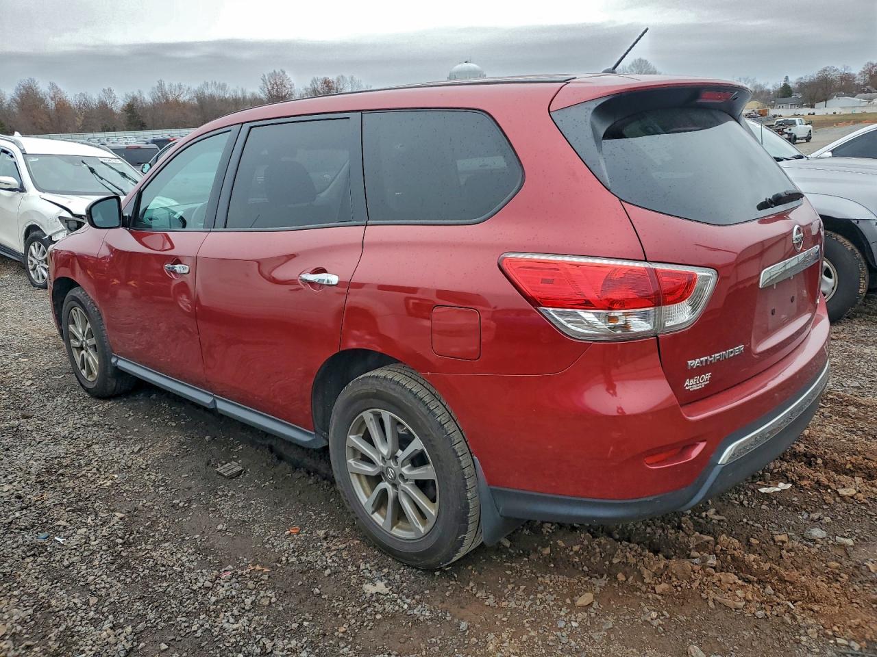 2014 Nissan Pathfinder VIN 5N1AR2MM2EC724647 photo 2