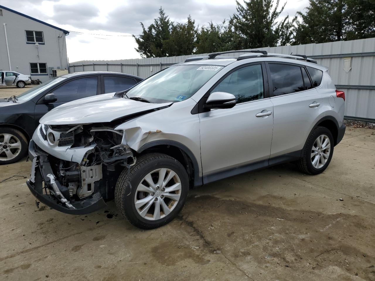 2014 Toyota Rav4 VIN 2T3DFREV3EW216470 photo 1