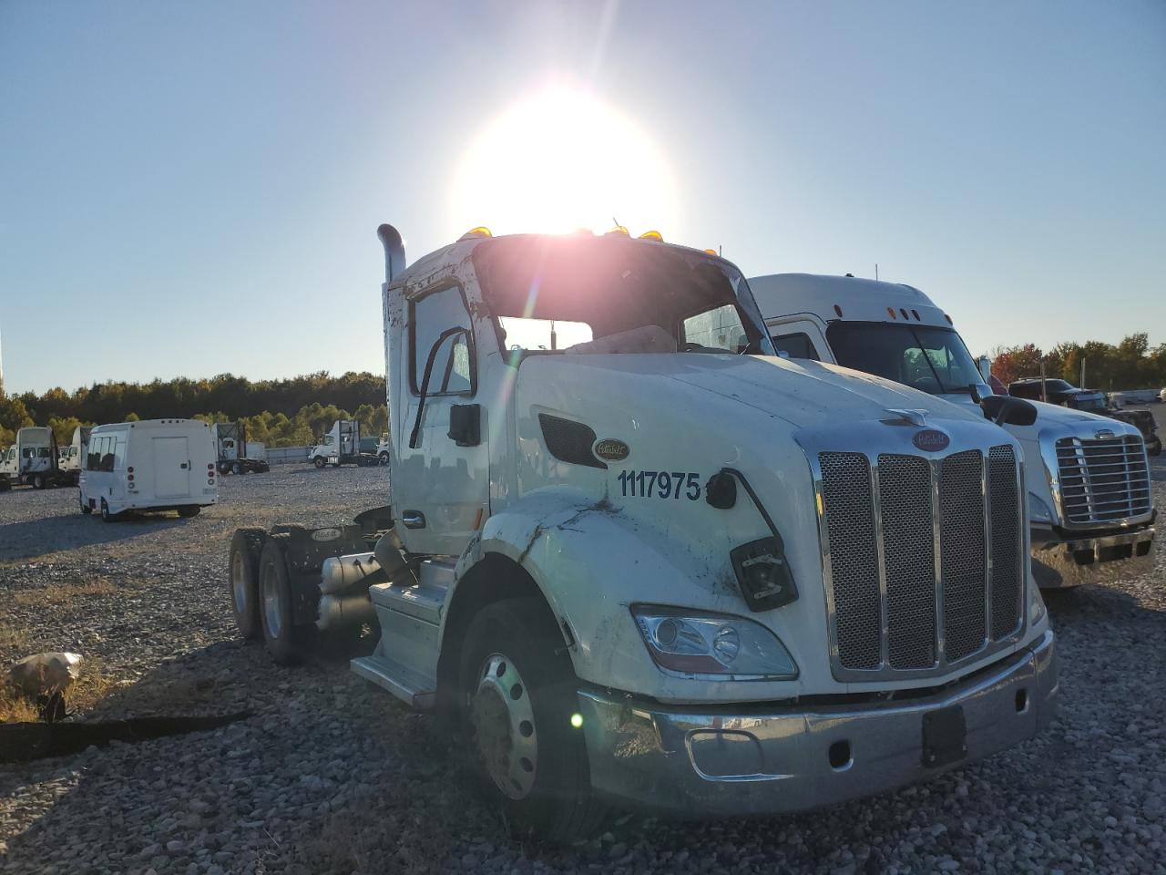 2021 PETERBILT All models VIN 1XPBDP9XXMD644107 photo 1