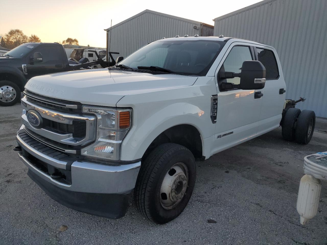 2022 Ford All models VIN 1FD8W3HT8NED68028 photo 1