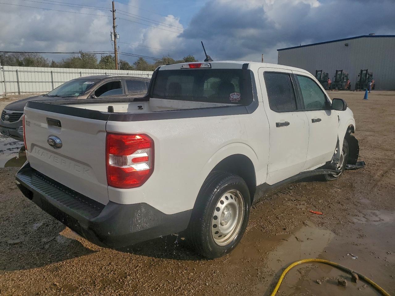 2022 Ford Maverick VIN 3FTTW8E96NRB00399 photo 3
