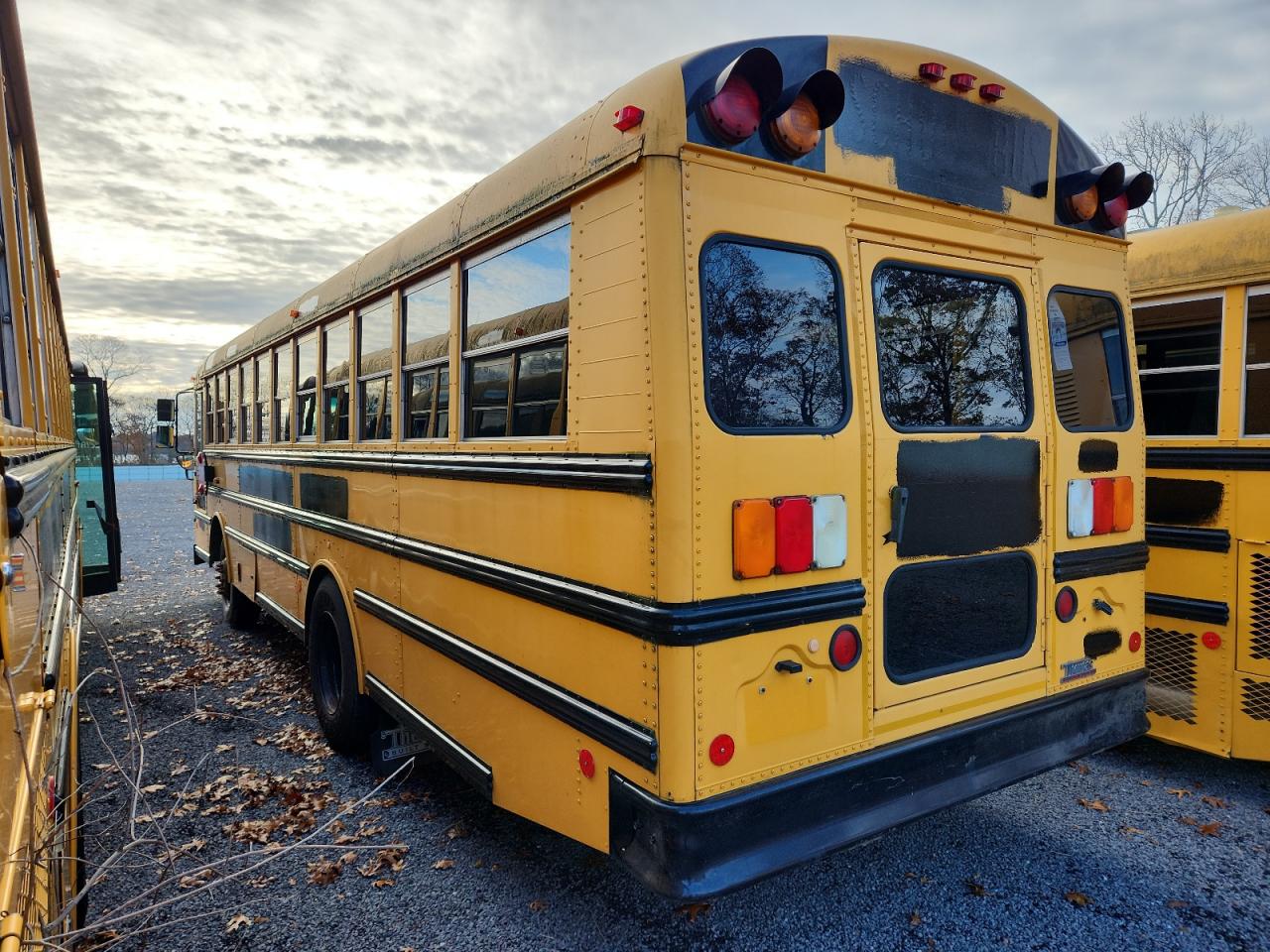 2011 THOMAS Saf-t-line VIN 1T88M4E22B1136103 photo 3