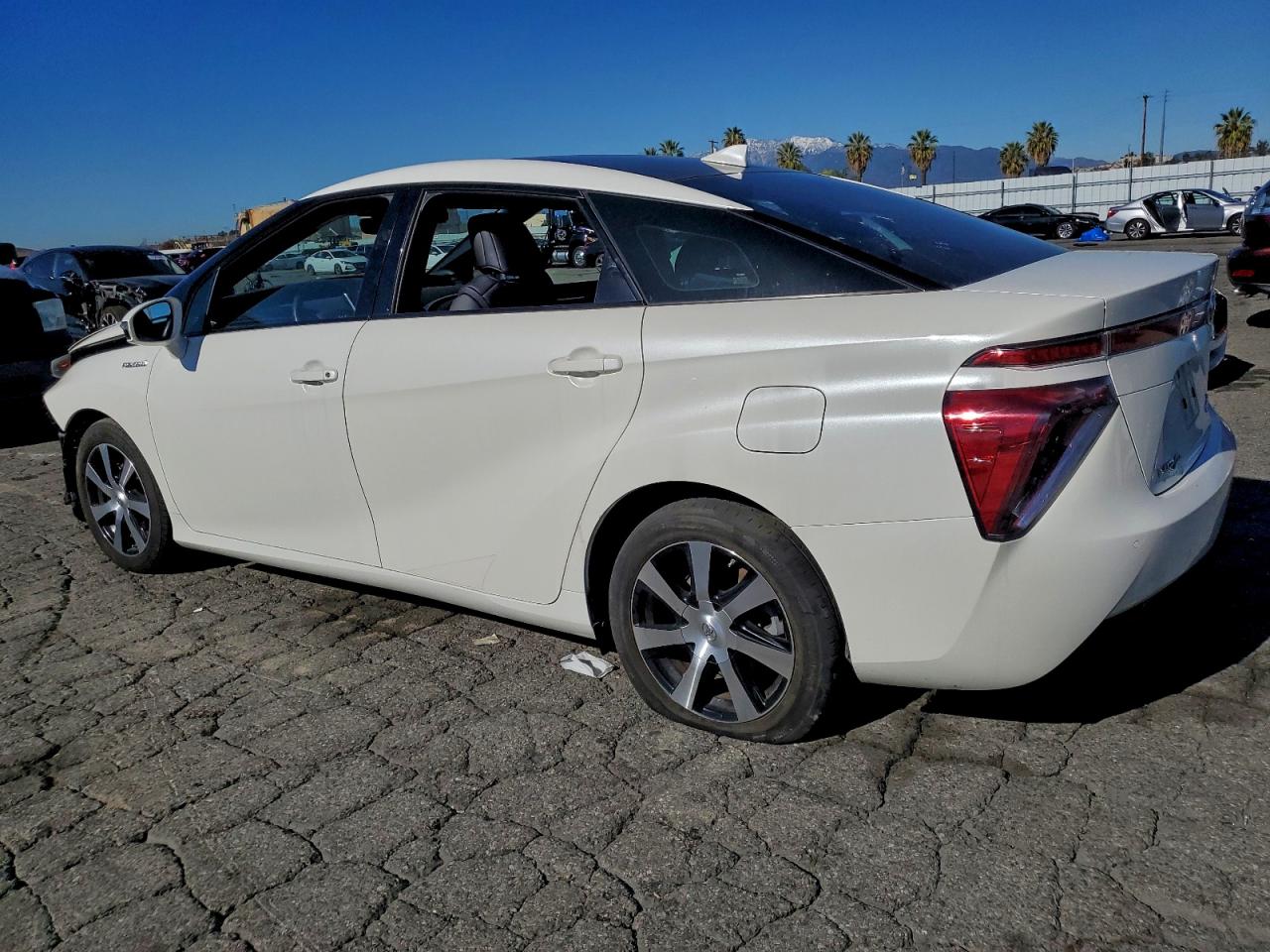 2018 Toyota Mirai VIN JTDBVRBD5JA005043 photo 2