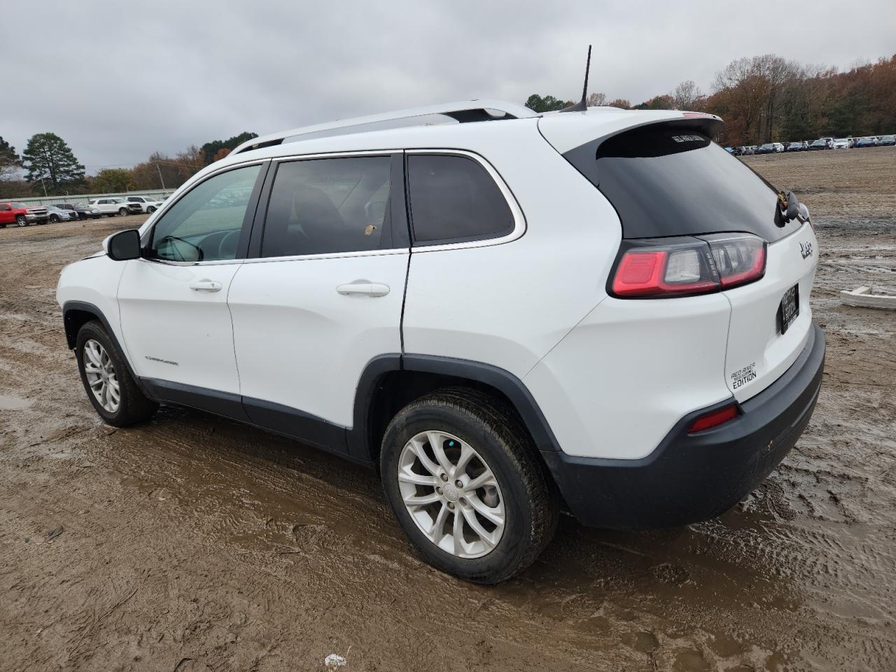 2019 Jeep Grand cher VIN 1C4PJLCB1KD490681 photo 2