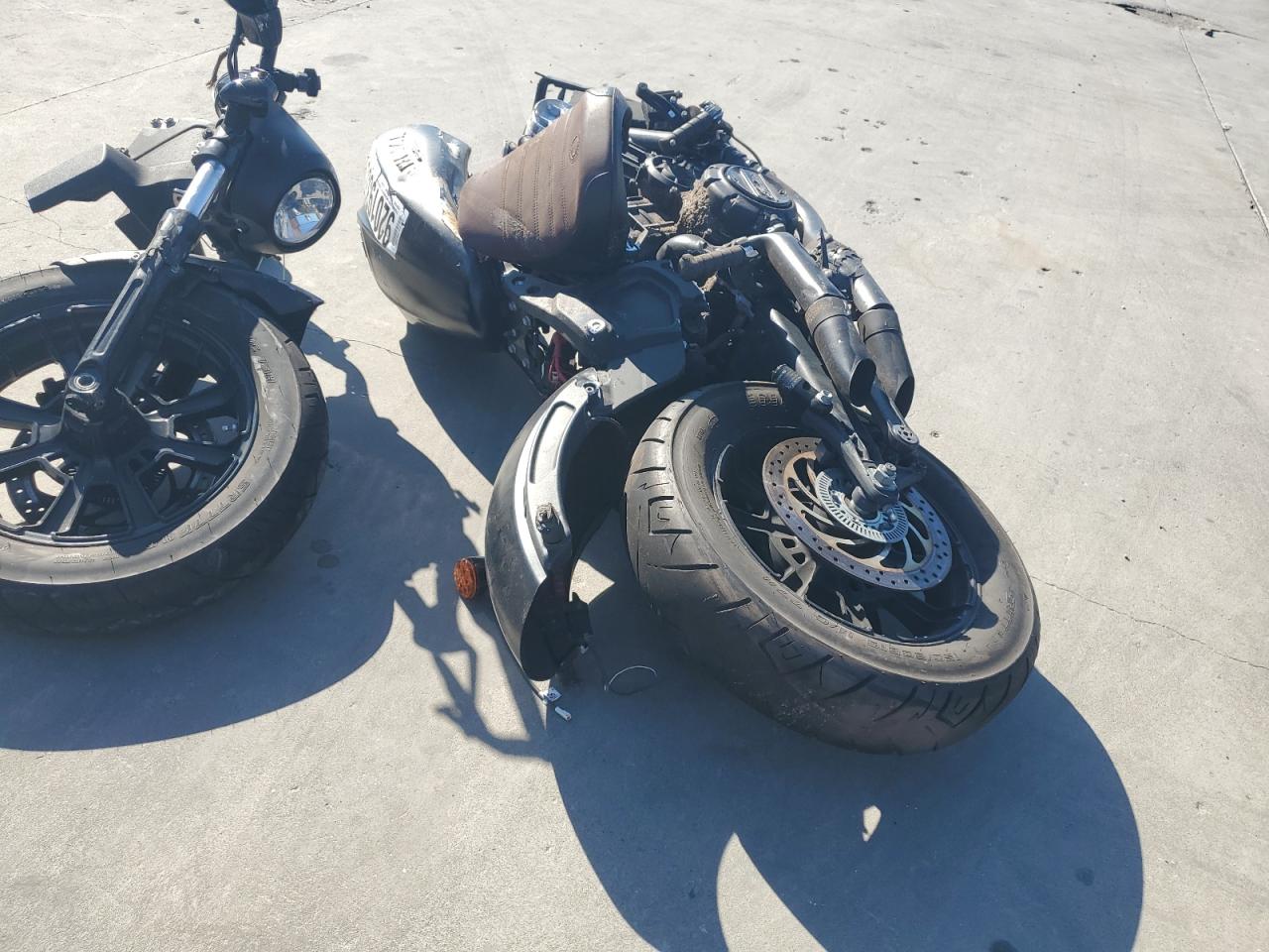 2019 INDIAN Motorcycle VIN 56KMTA005K3141771 photo 4