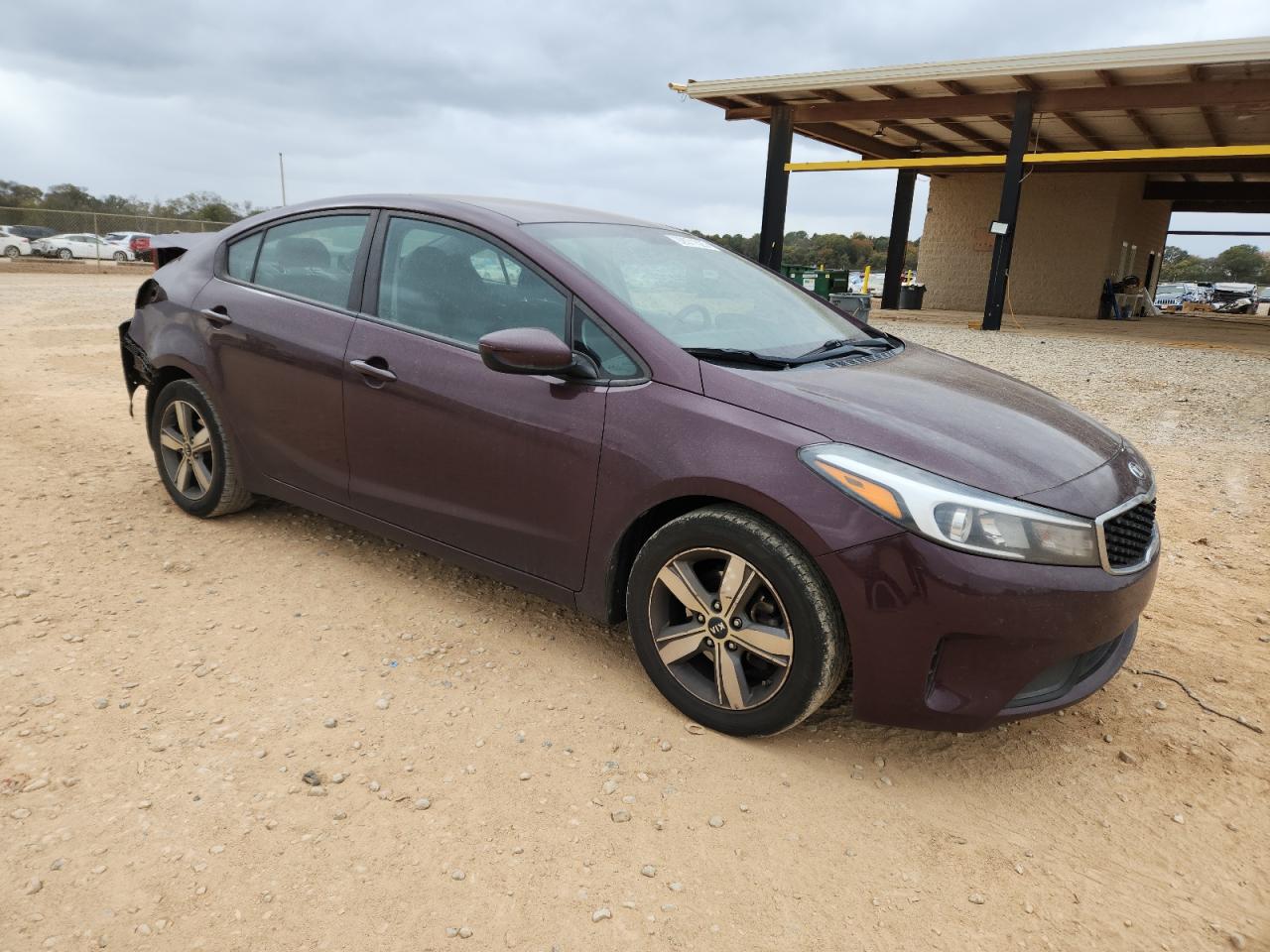 2018 Kia Forte VIN 3KPFL4A76JE198984 photo 4