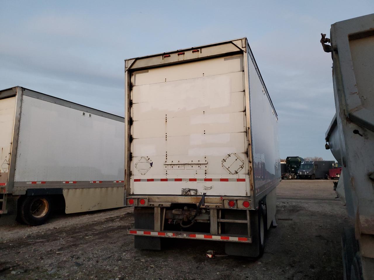 2008 GGSD Dry van tr VIN 1GRAA56148K201176 photo 4