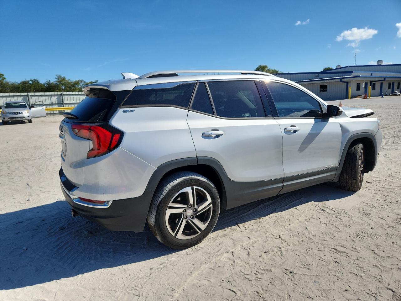 2019 GMC Terrain VIN 3GKALPEVXKL175908 photo 3