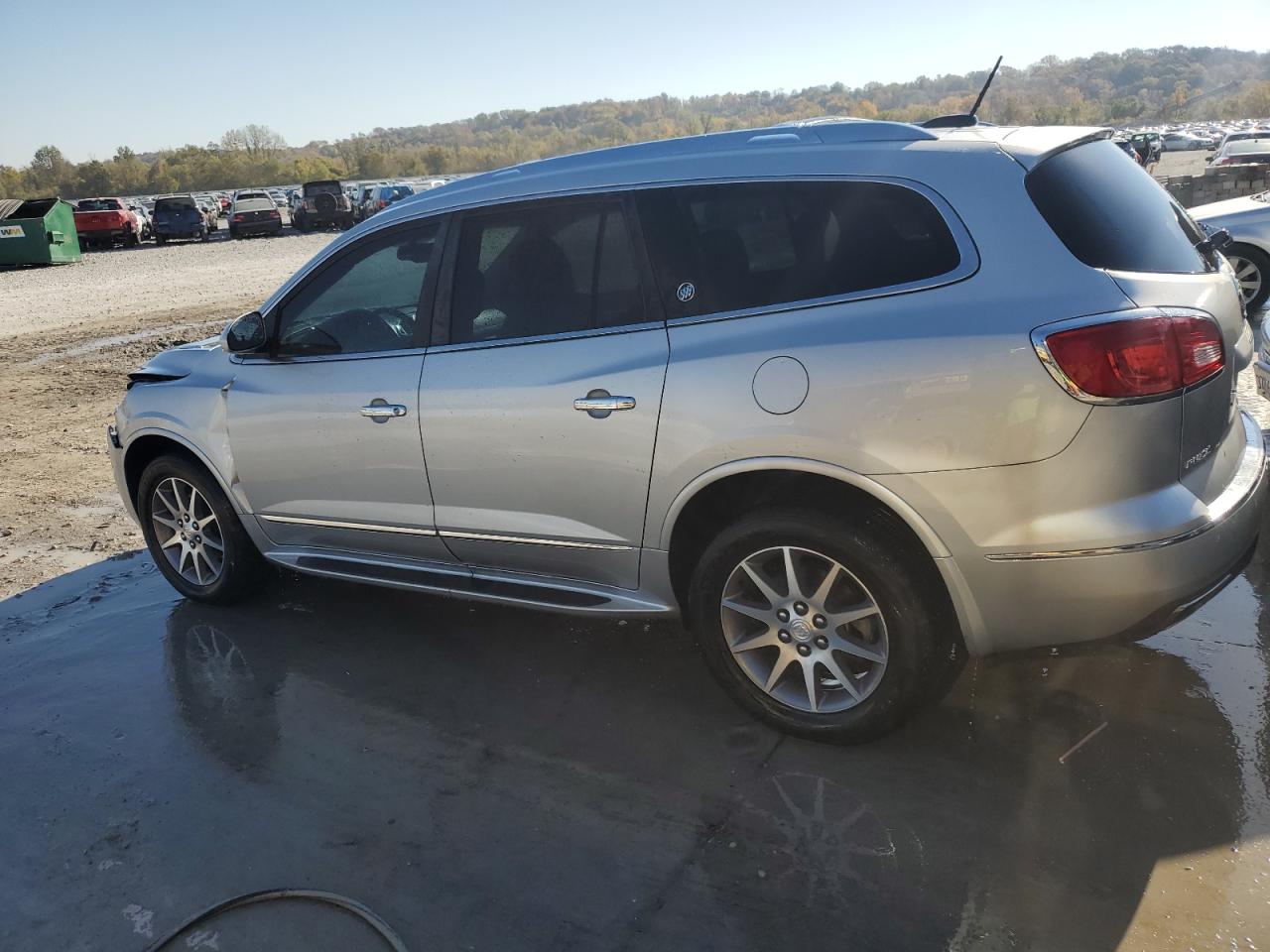 2017 Buick Enclave VIN 5GAKRAKD8HJ273540 photo 2
