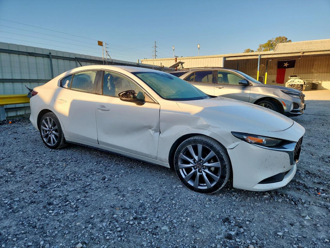 2021 Mazda 3 VIN JM1BPABL0M1330707 photo 4