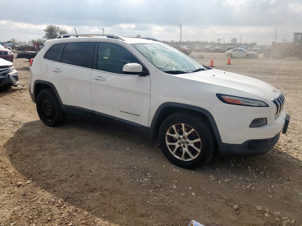 2014 Jeep Grand cher VIN 1C4PJMCS5EW247891 photo 4