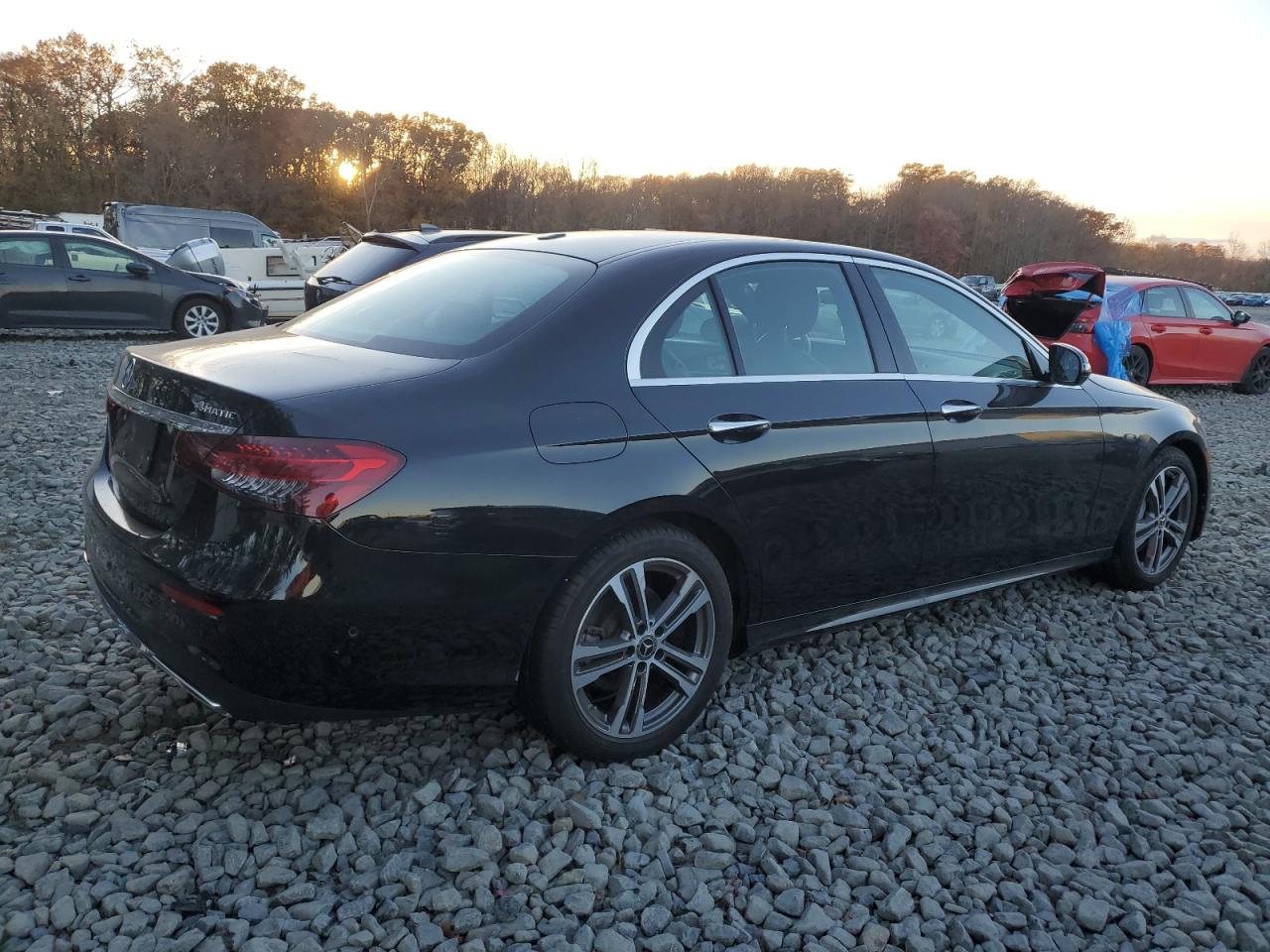 2023 Mercedes-Benz E-class VIN W1KZF8EB0PB111604 photo 3