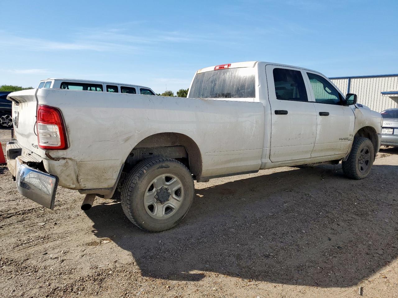 2020 Ram 2500 VIN 3C6UR5HJ9LG135664 photo 3