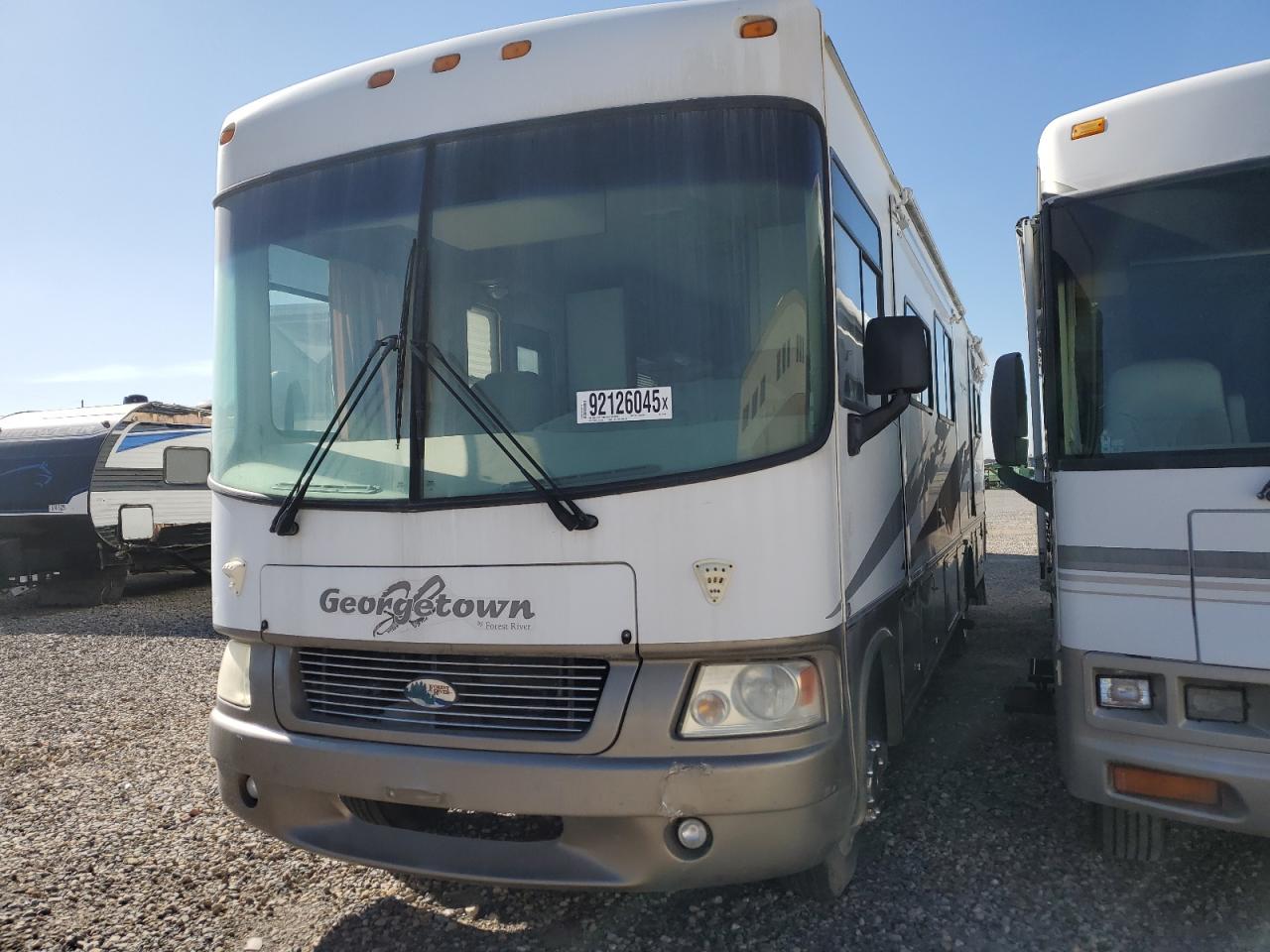 2006 Forest F550 VIN 1F6NF53Y560A15303 photo 2