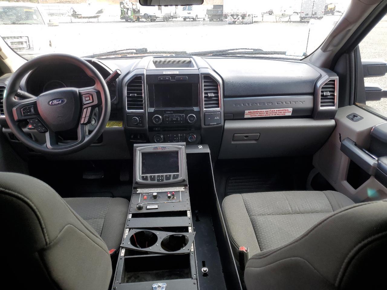 2017 Ford F550 VIN 1FDUF5HT2HDA04627 photo 8