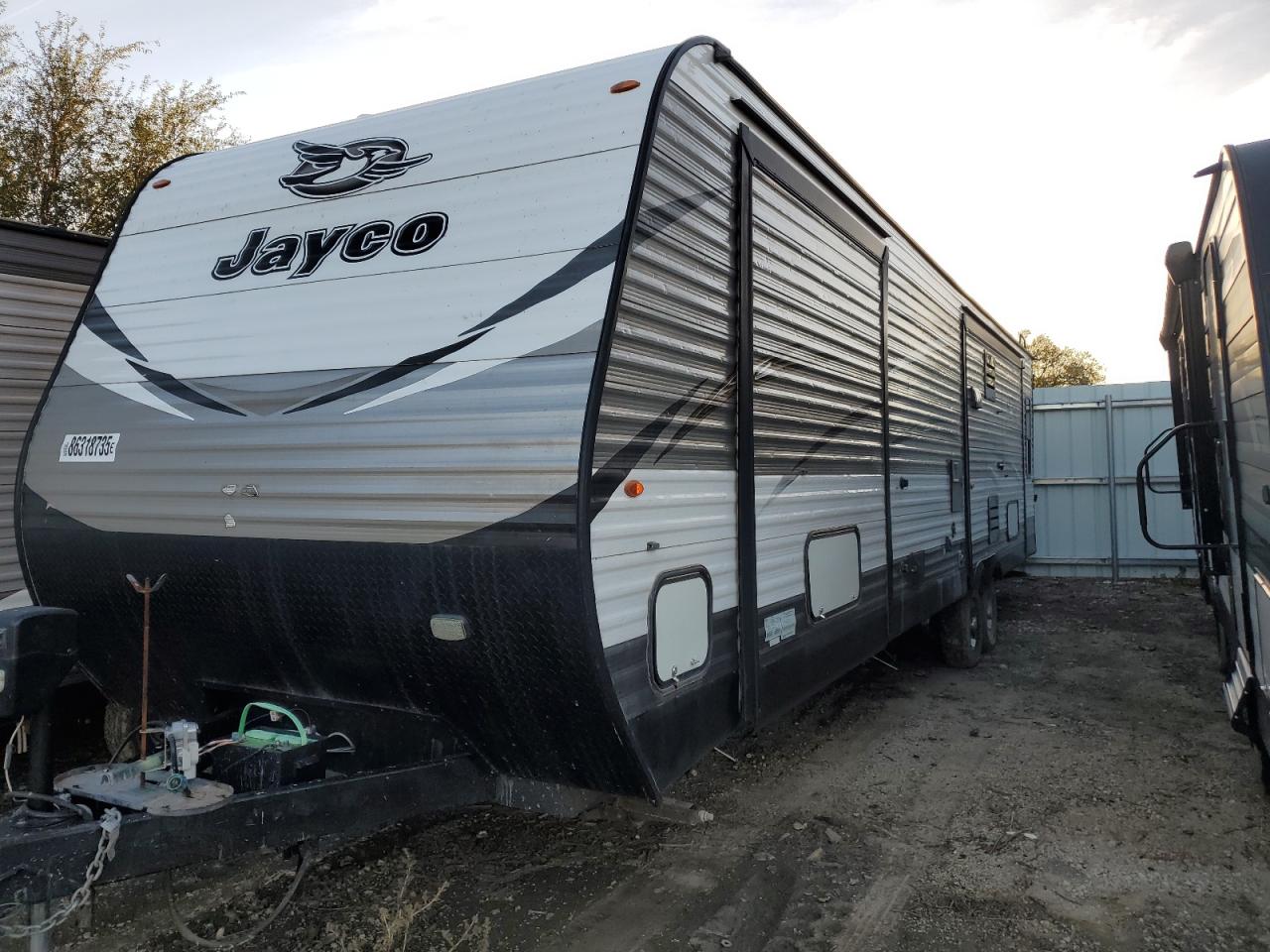 2018 JAYCO Jayco VIN 1UJBJ0BT6J1T20061 photo 2