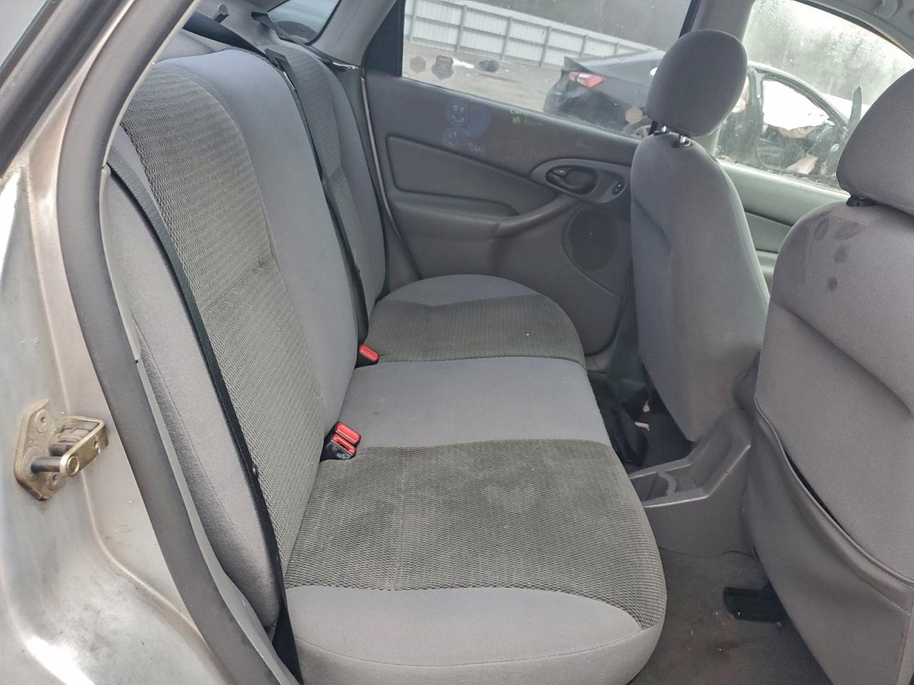 2004 Ford Focus VIN 1FAFP34334W138684 photo 10