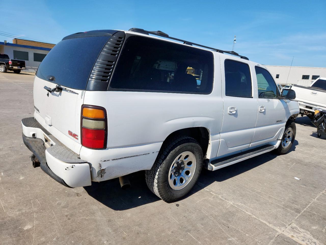 2006 GMC Yukon VIN 1GKFK66U26J120875 photo 3