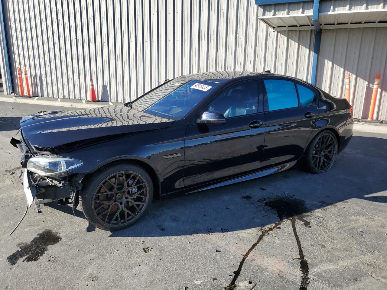 2016 BMW 5 series VIN WBAFV3C50GD687615 photo 1