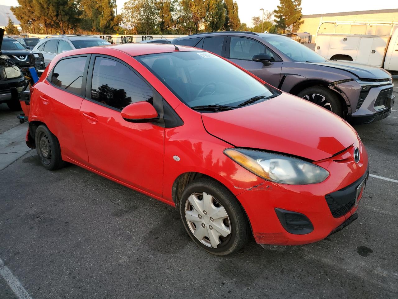 2011 Mazda 2 VIN JM1DE1HZ2B0130537 photo 4