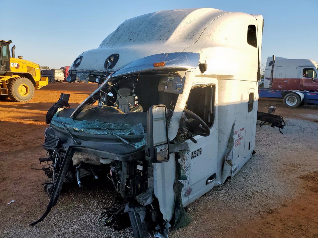 2024 PETERBILT All other VIN 1XPBD49X6RD663579 photo 2