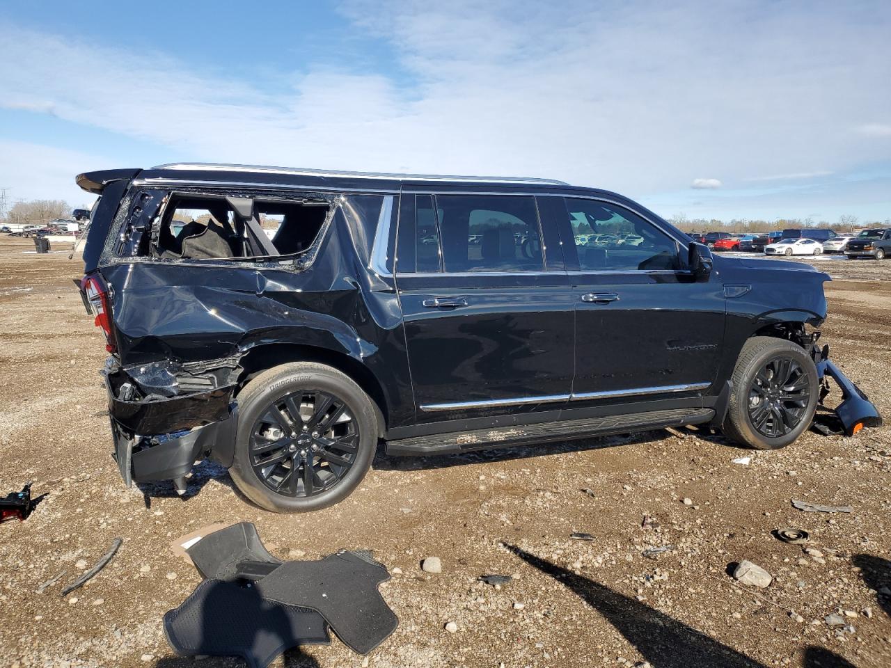 2024 GMC Yukon VIN 1GKS2GKT8RR125814 photo 3