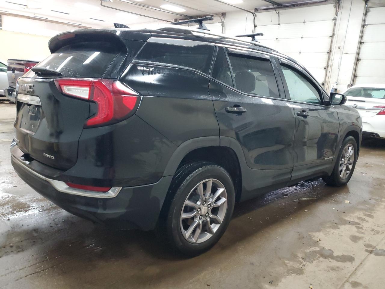2022 GMC Terrain VIN 3GKALVEV1NL141297 photo 3