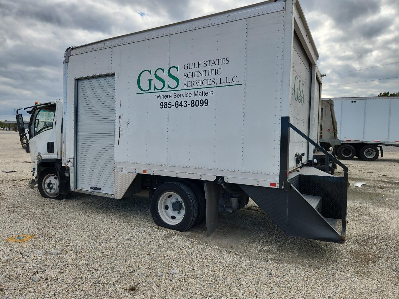 2024 Isuzu Npr VIN 54DC4W1D1RS209055 photo 2