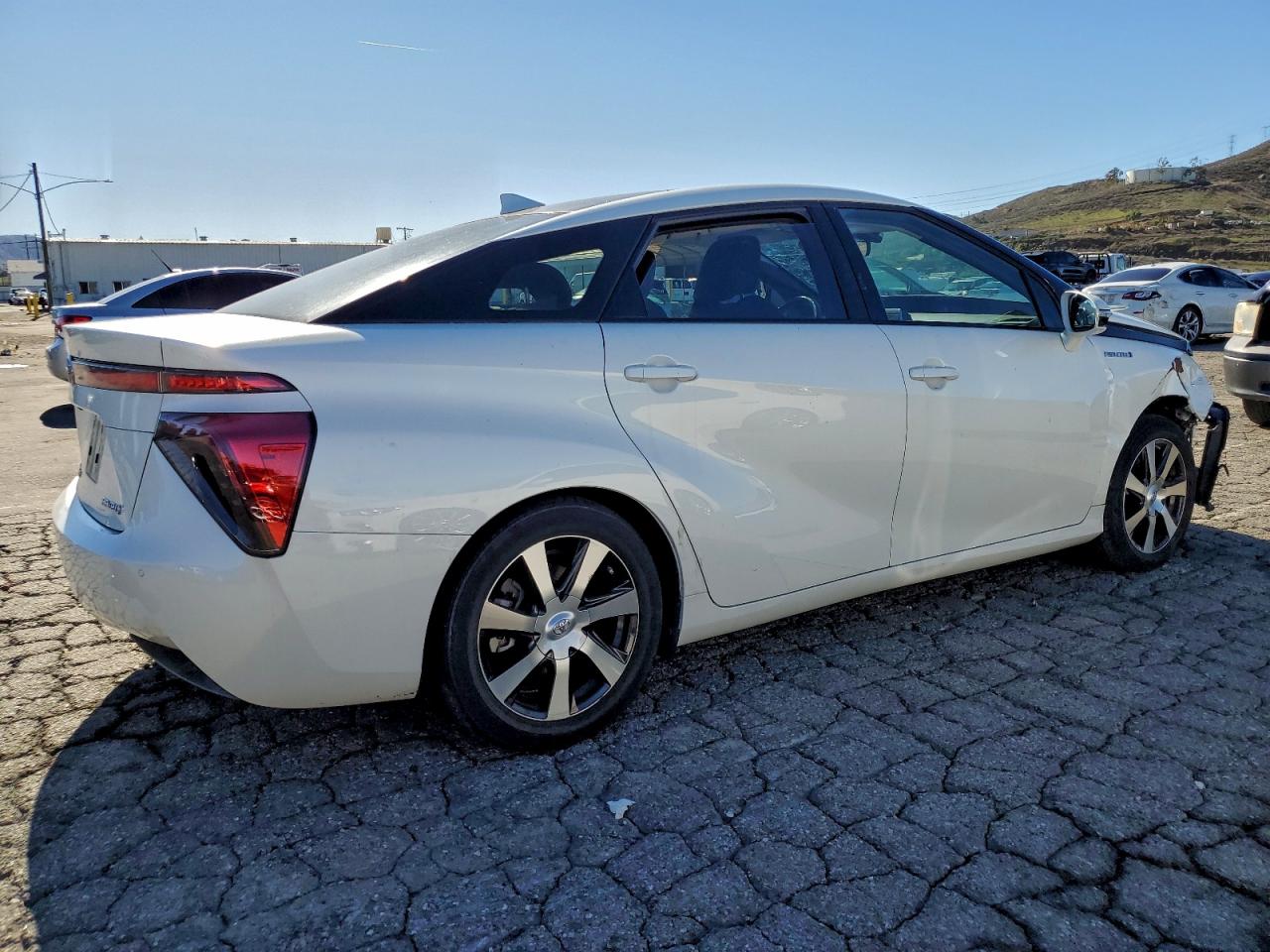 2018 Toyota Mirai VIN JTDBVRBD5JA005043 photo 3