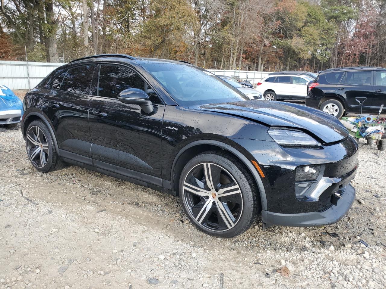2025 Porsche Macan VIN WP1AD2XA1SL077024 photo 4