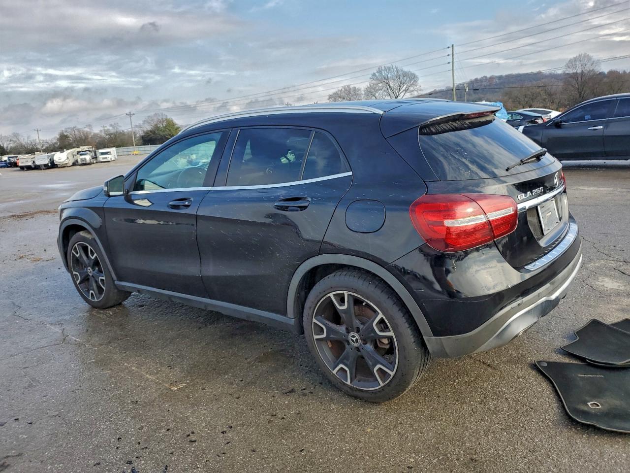 2019 Mercedes-Benz Gla-class VIN WDCTG4EB2KU007158 photo 2