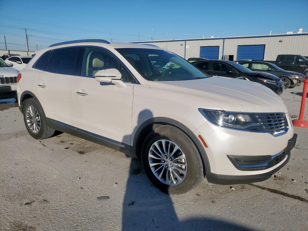 2018 Lincoln Mkx VIN 2LMPJ6KR0JBL31820 photo 4