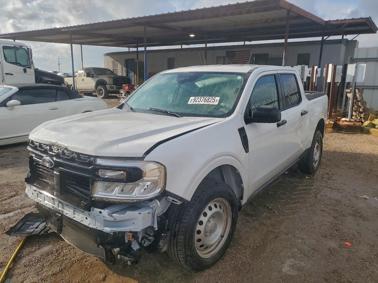 2022 Ford Maverick VIN 3FTTW8E96NRB00399 photo 1