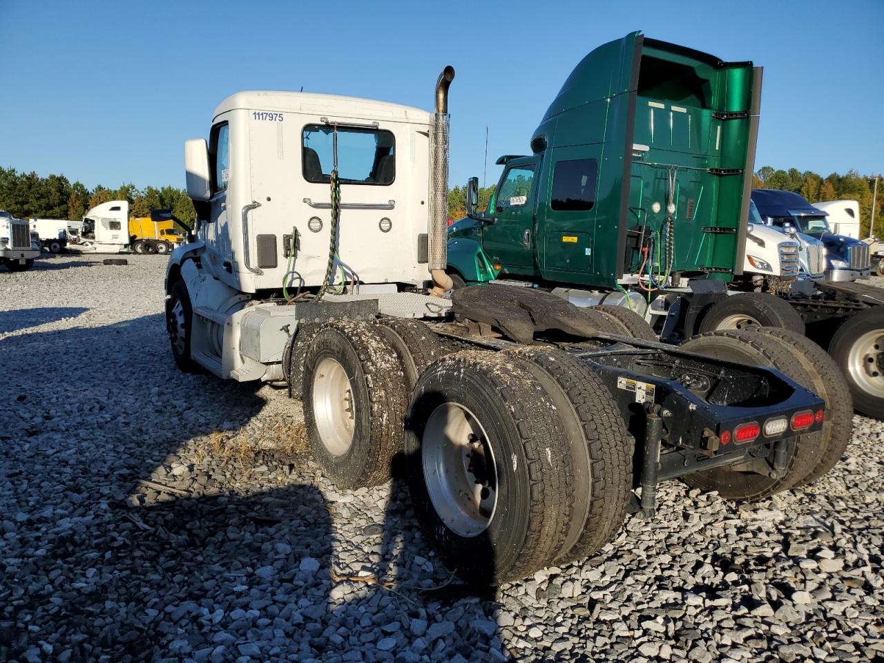 2021 PETERBILT All models VIN 1XPBDP9XXMD644107 photo 3