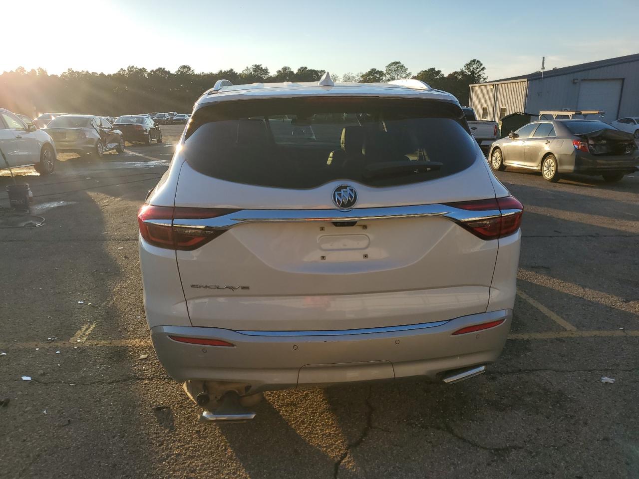 2020 Buick Enclave VIN 5GAERBKW3LJ320017 photo 6