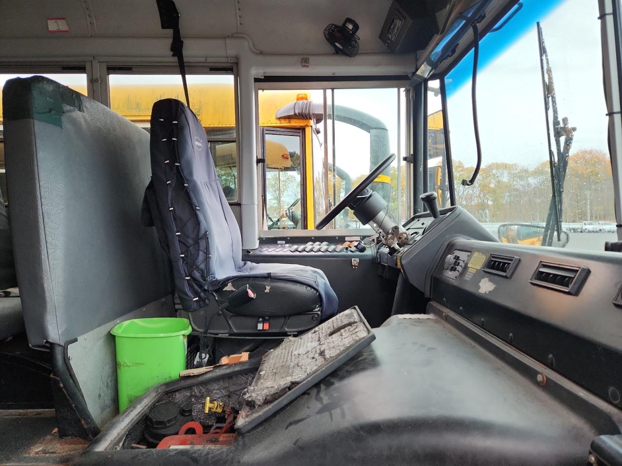 2011 THOMAS Saf-t-line VIN 1T88M4E22B1136103 photo 6