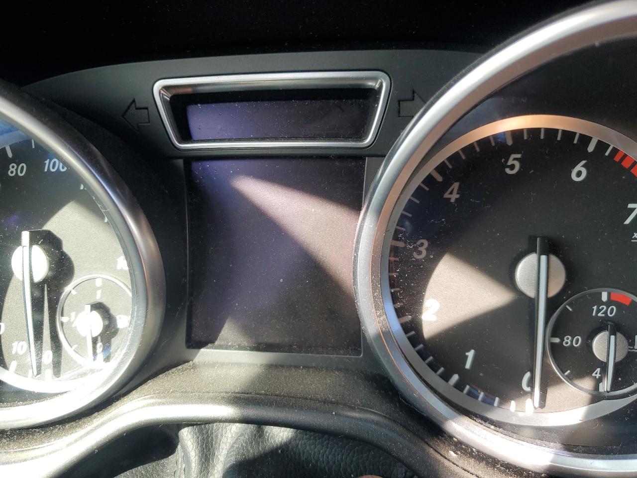 2015 M-class VIN 4JGDA5HB4FA531511 photo 9