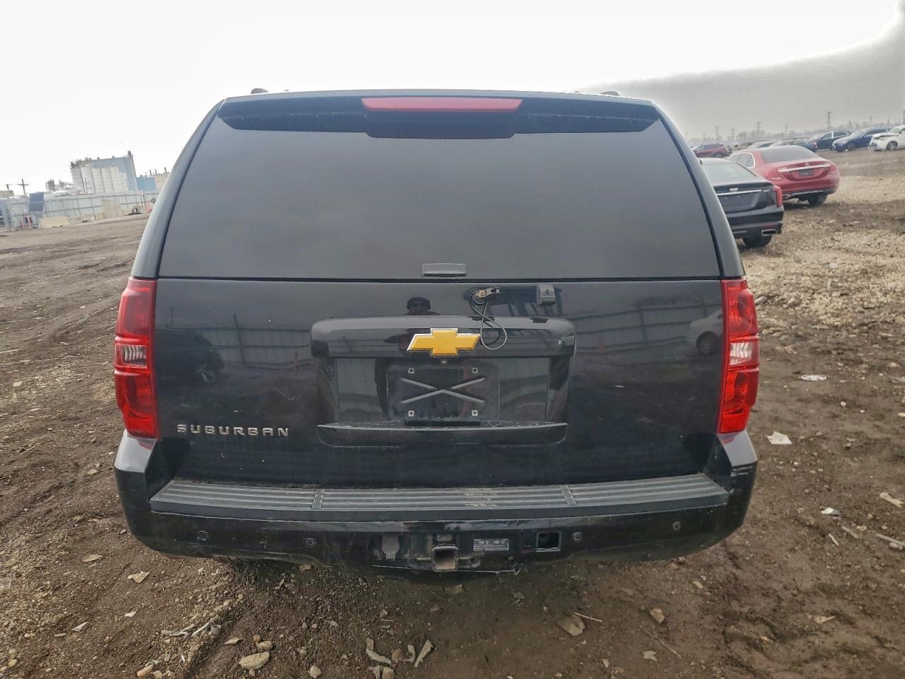 2014 Chevrolet Suburban VIN 1GNSKJE76ER210739 photo 6