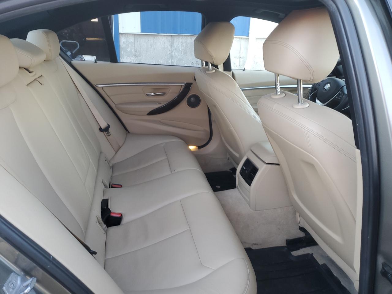 2016 BMW 3 series VIN WBA8E3G55GNU02579 photo 10