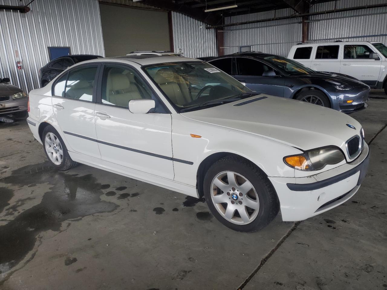 2004 BMW 3 series VIN WBAAZ334X4KP88884 photo 4