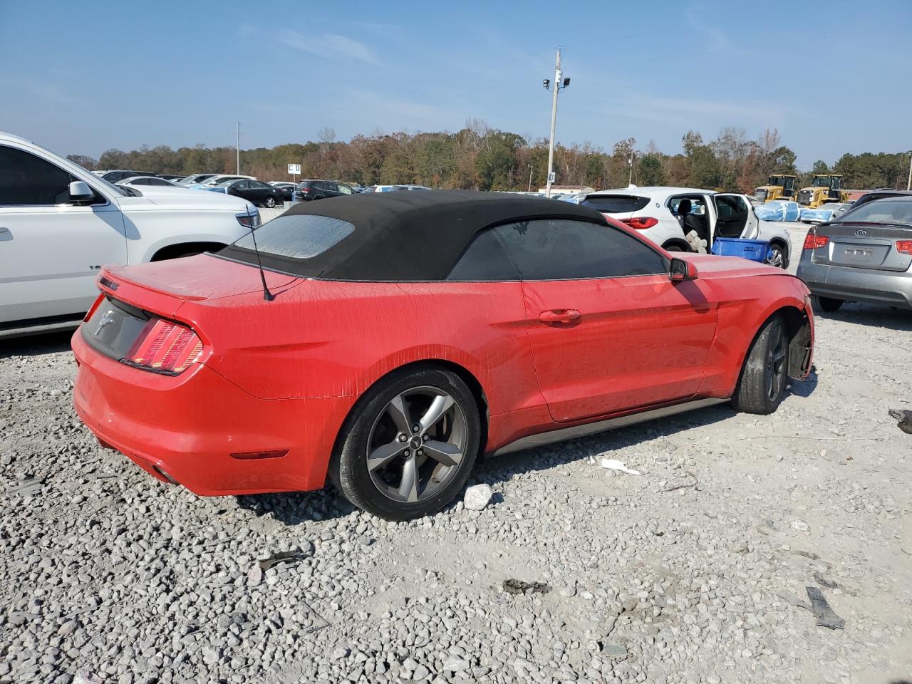 2015 Ford All models VIN 1FATP8EM5F5330611 photo 3