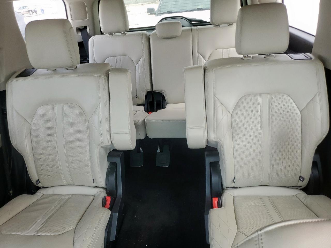 2018 Ford Expedition VIN 1FMJU1LT0JEA56167 photo 10