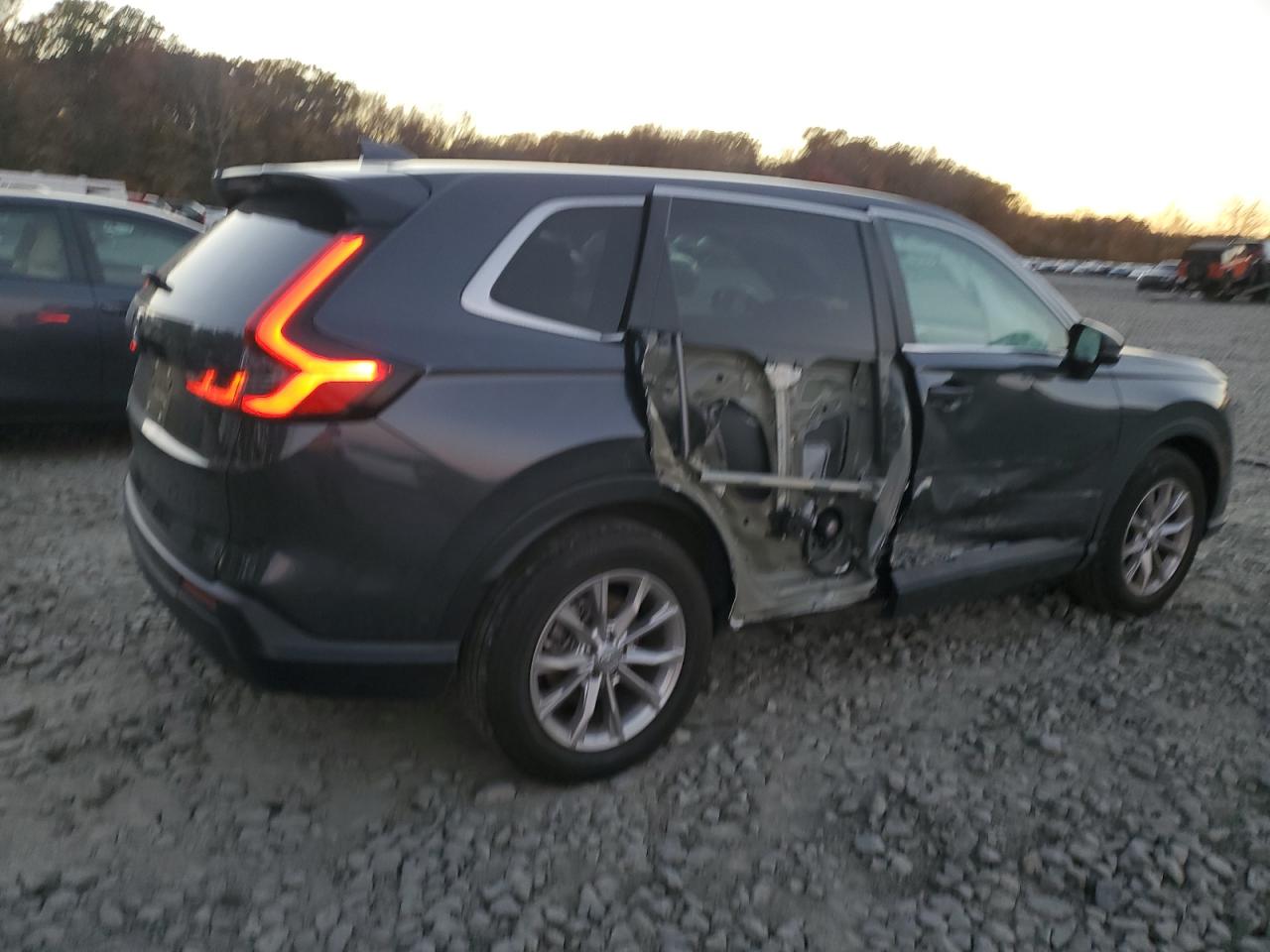 2024 Honda Crv VIN 2HKRS4H49RH487019 photo 3